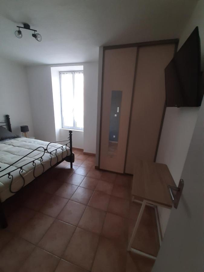 Maison 100 M2, Terrasse 25 M2, Clim, 3 Chbs Avec Tv, Parking Pierrelatte Luaran gambar