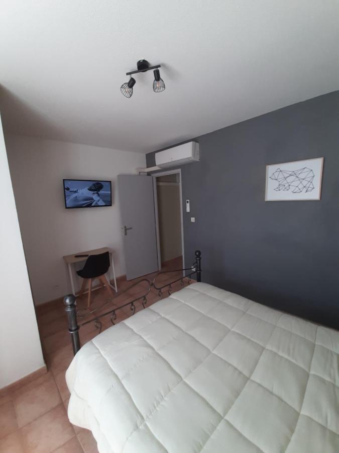 Maison 100 M2, Terrasse 25 M2, Clim, 3 Chbs Avec Tv, Parking Pierrelatte Luaran gambar