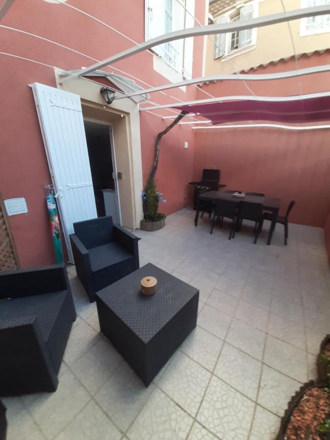 Maison 100 M2, Terrasse 25 M2, Clim, 3 Chbs Avec Tv, Parking Pierrelatte Luaran gambar